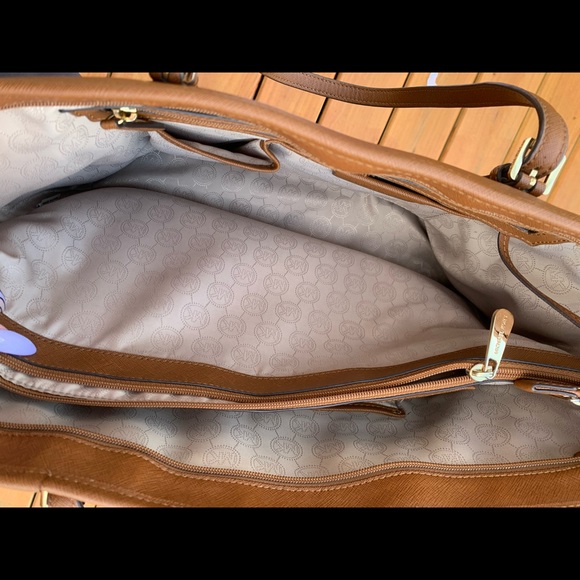 Michael Kors large jet set travel bag - Picture 3 of 8